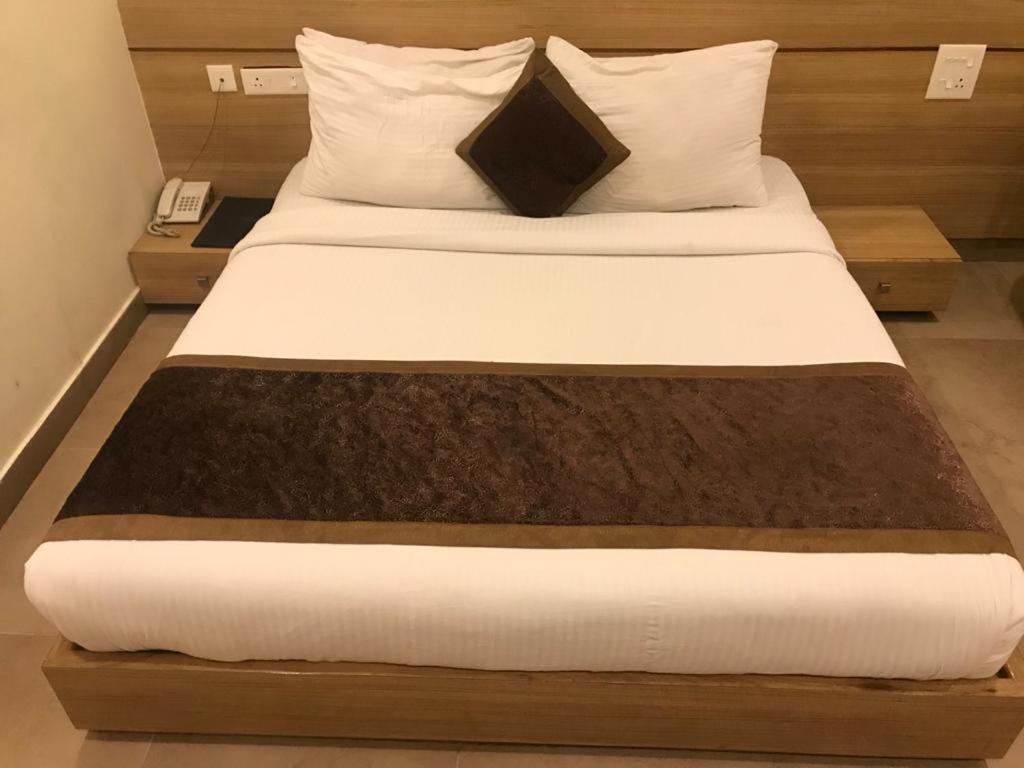 Hotel City Square Hisār エクステリア 写真